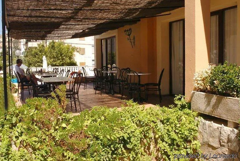 Limehome Barcelona Rector Triado