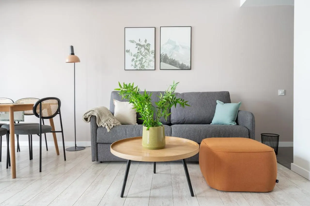 Limehome Barcelona Rector Triado
