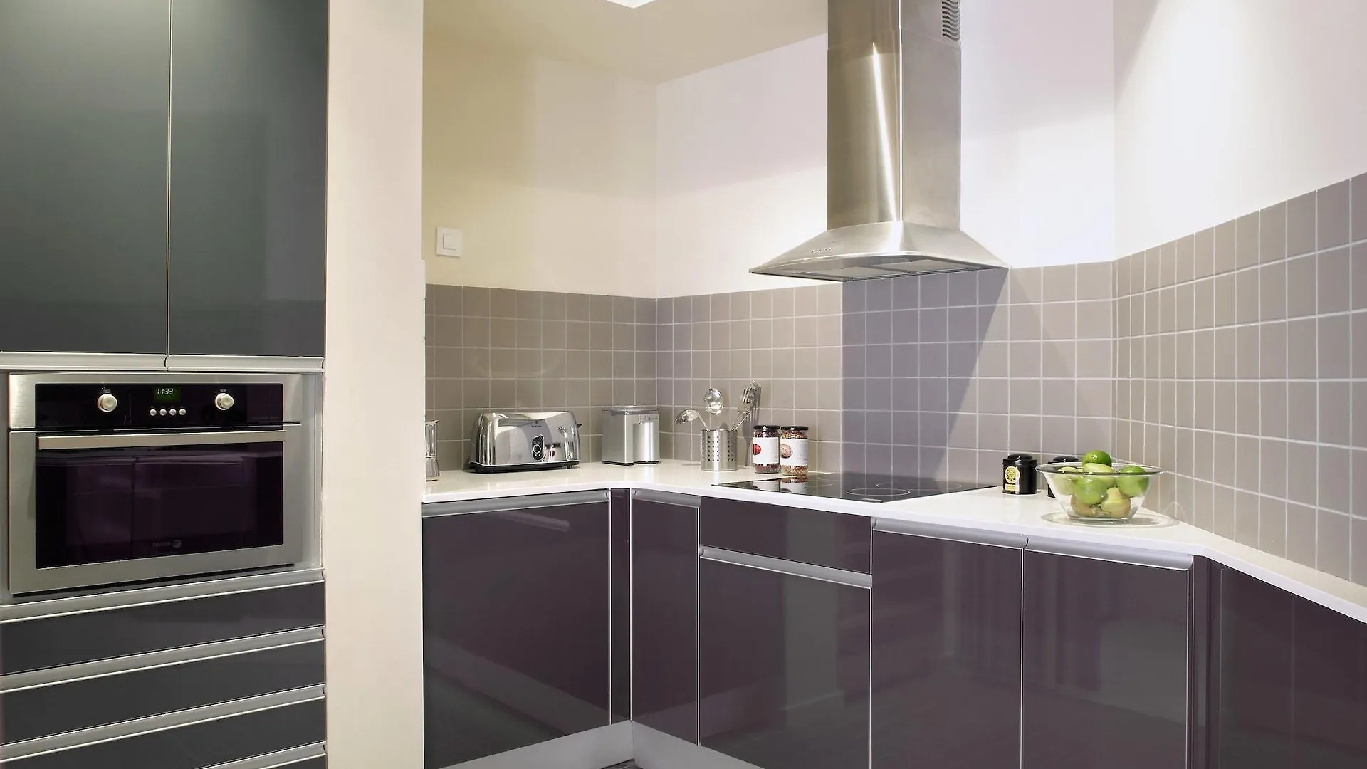 Limehome Barcelona Rector Triado