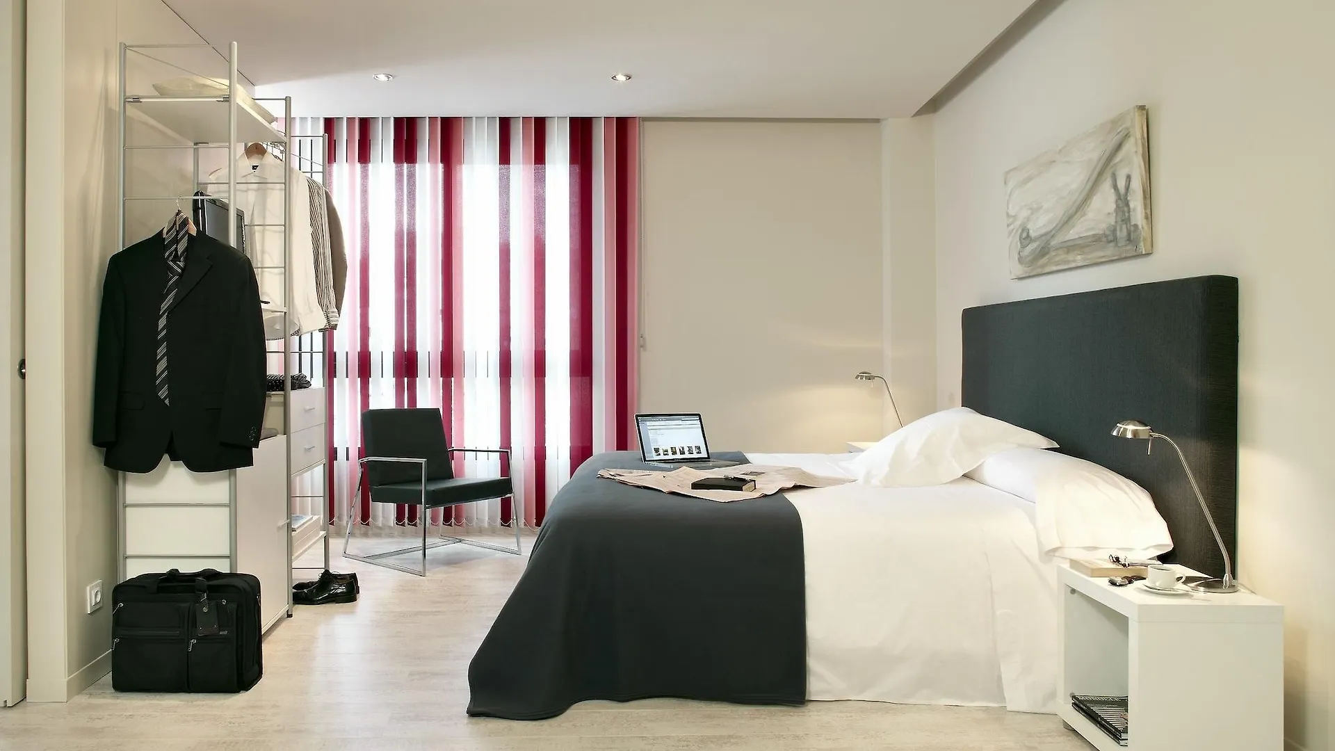 Limehome Barcelona Rector Triado Spain
