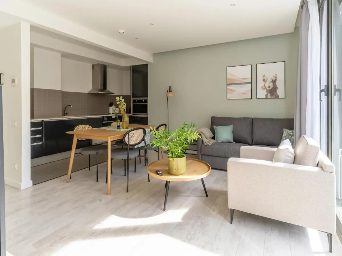 Limehome Barcelona Rector Triado